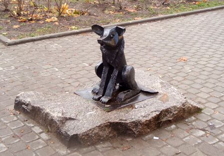 Памятники бездомным собакам